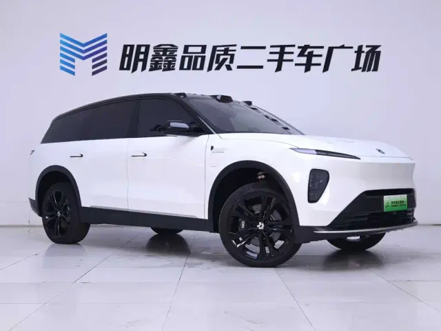 Nio ES8 — Фото автомобиля 5
