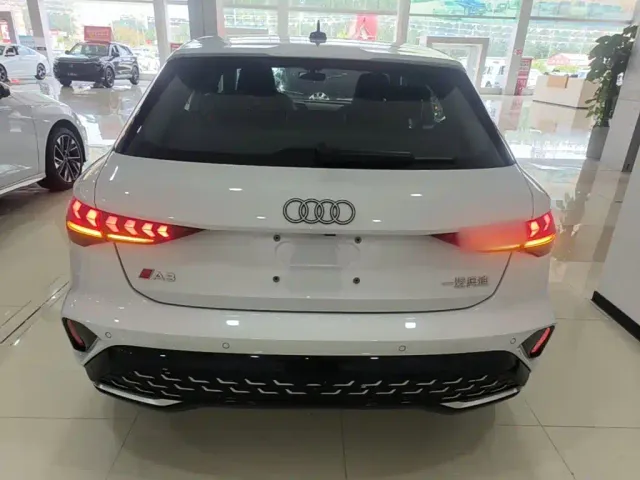 Audi A3 — Фото автомобиля 5