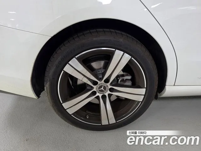 Mercedes-Benz C-Class — Фото автомобиля 5