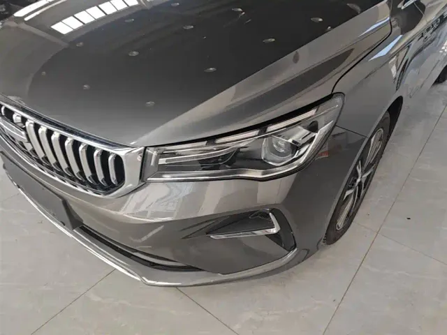Geely Emgrand — Фото автомобиля 23