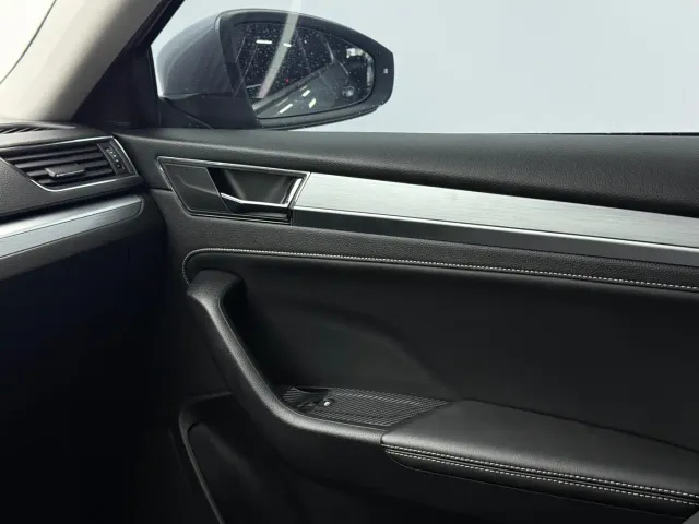 Skoda Superb — Фото автомобиля 11
