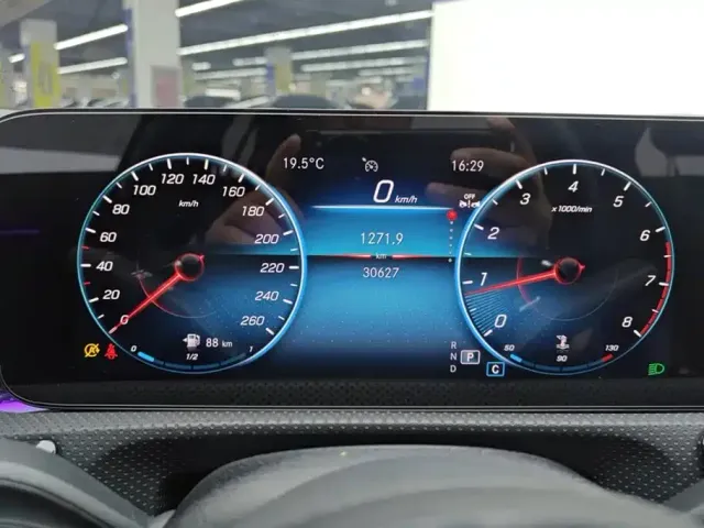 Mercedes-Benz A-Class — Фото автомобиля 14