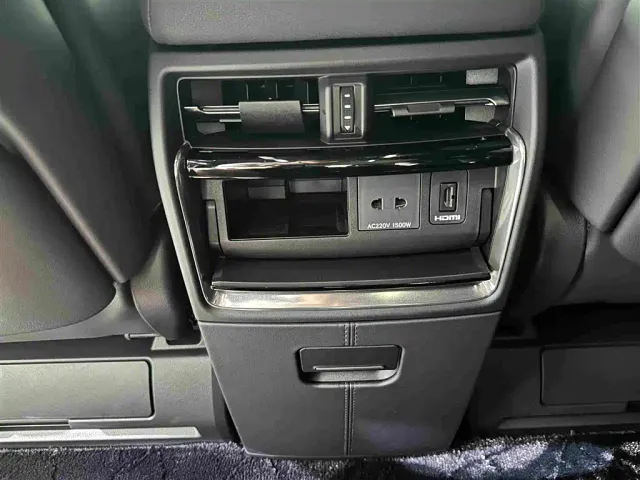 Toyota Vellfire — Фото автомобиля 20