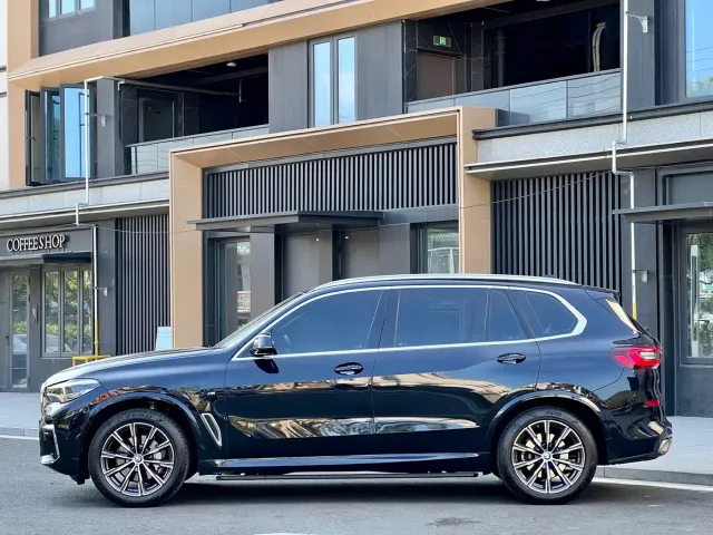 BMW X5 — Фото автомобиля 4