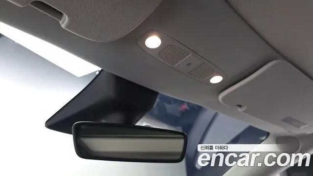 Tesla Model Y — Фото автомобиля 11