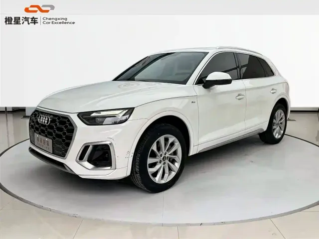 Фотография автомобиля — Audi Q5L
