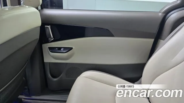 Kia Canival Carnival 4 поколение 9 мест Prestige — Фото автомобиля 23