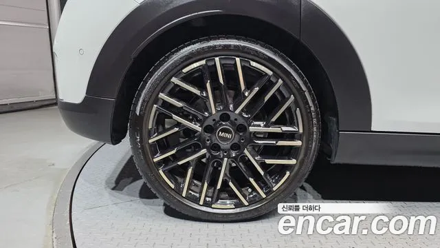 MINI Cooper 4th Gen — Фото автомобиля 5
