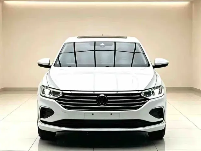 Volkswagen Lavida — Фото автомобиля 3