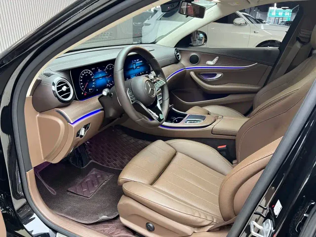 Mercedes-Benz E-Class — Фото автомобиля 8