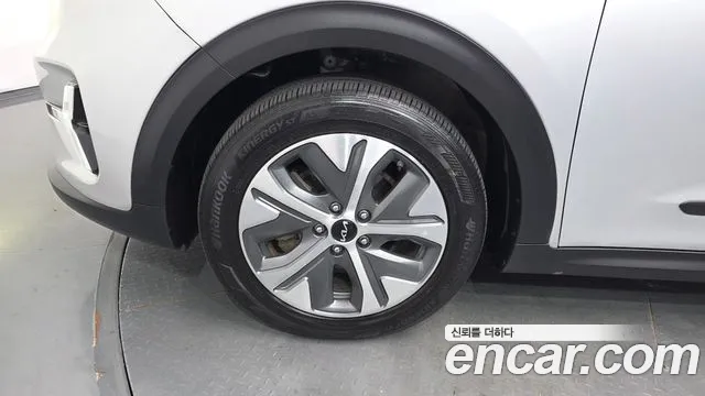 Kia Niro — Фото автомобиля 5