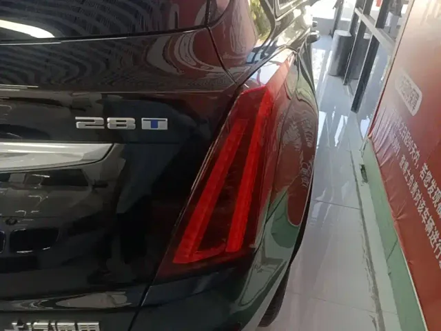 Cadillac XT5 — Фото автомобиля 7