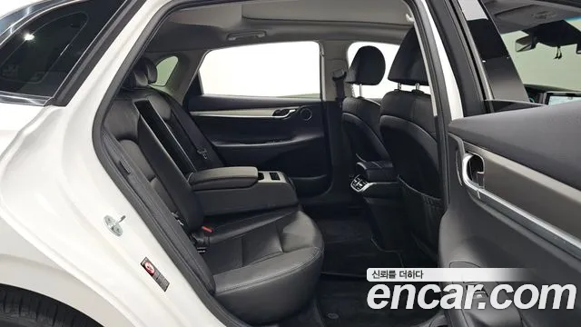 Hyundai Grandeur — Фото автомобиля 10