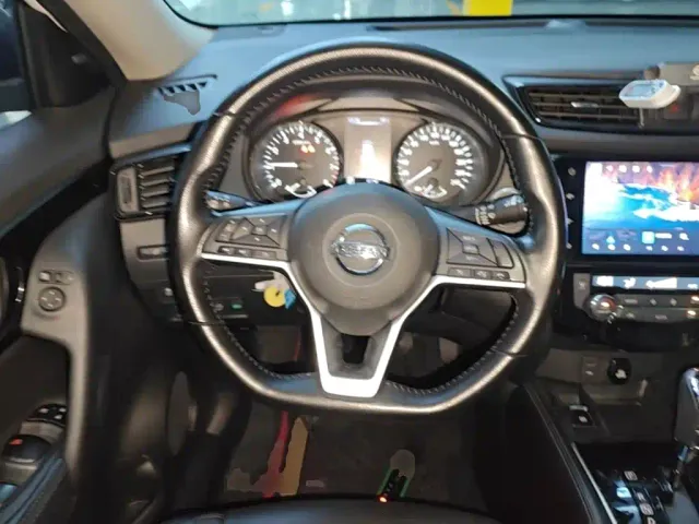 Nissan X-Trail — Фото автомобиля 10