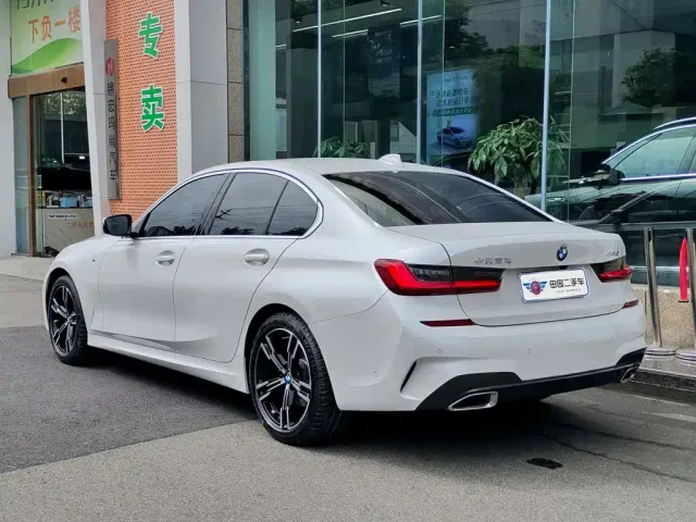 BMW 3 Series — Фото автомобиля 4