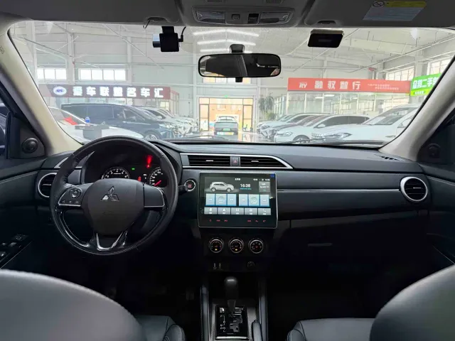 Mitsubishi ASX — Фото автомобиля 14