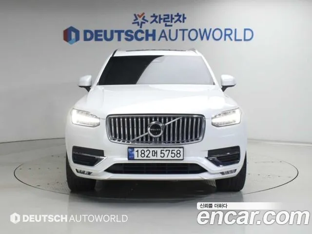 Вольво XC90 — Фото автомобиля 3