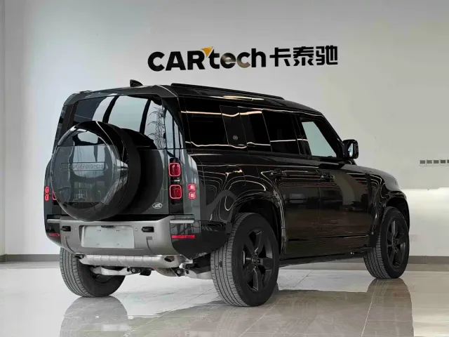 Land Rover Defender — Фото автомобиля 4