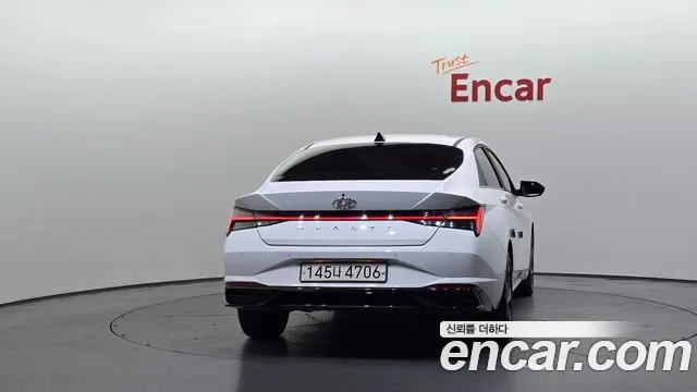 Hyundai Avante CN7 — Фото автомобиля 4