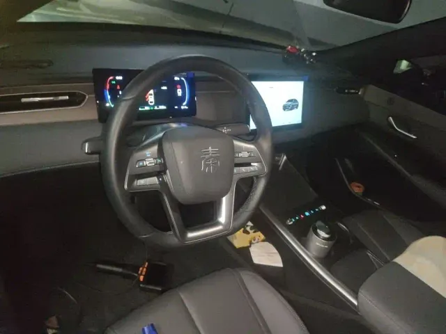 BYD Qin PLUS — Фото автомобиля 10