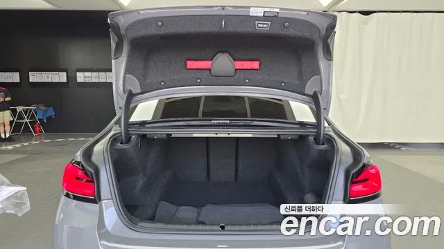BMW 5 Series G30 — Фото автомобиля 20