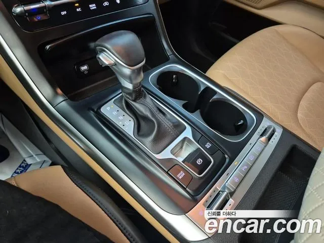 Kia Canival Carnival 4 поколение Дизель 9 мест Prestige — Фото автомобиля 8