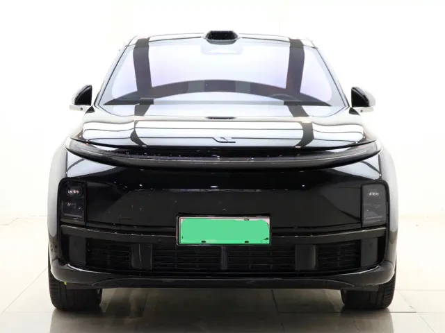 Li Auto L7 — Фото автомобиля 2