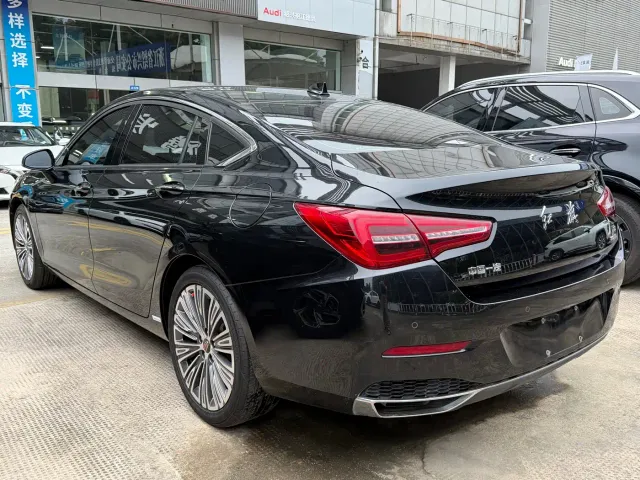 Hongqi H5 — Фото автомобиля 6