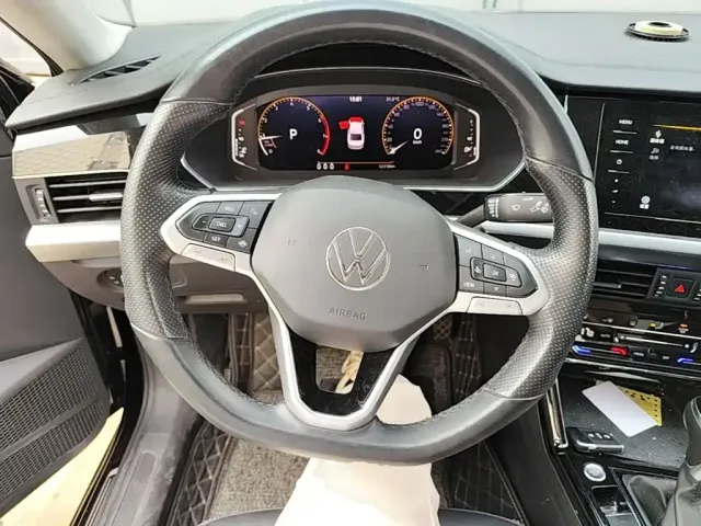 Volkswagen Passat — Фото автомобиля 6