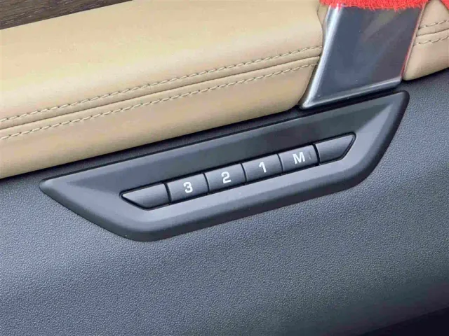 Land Rover Discovery Sport — Фото автомобиля 17