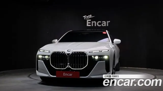 BMW 7 Series G70 — Фото автомобиля 3
