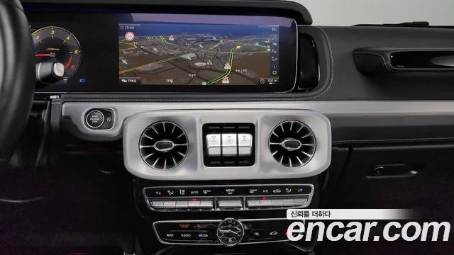 Mercedes-Benz G-Class — Фото автомобиля 13