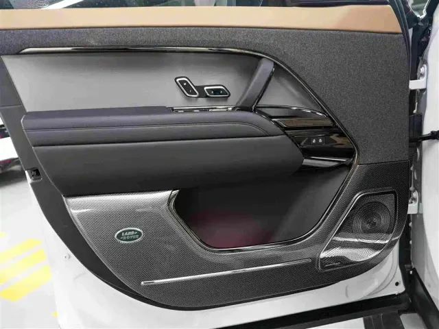 Land Rover Range Rover Sport — Фото автомобиля 10