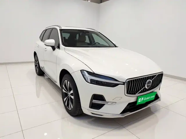 Volvo XC60 — Фото автомобиля 3