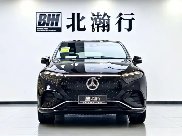 Mercedes-Benz EQS SUV — Фото автомобиля 2