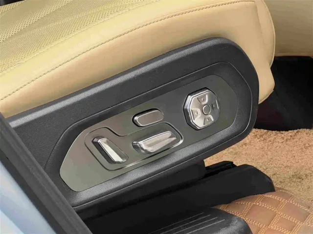 BYD FangChengBao Leopard 8 — Фото автомобиля 11