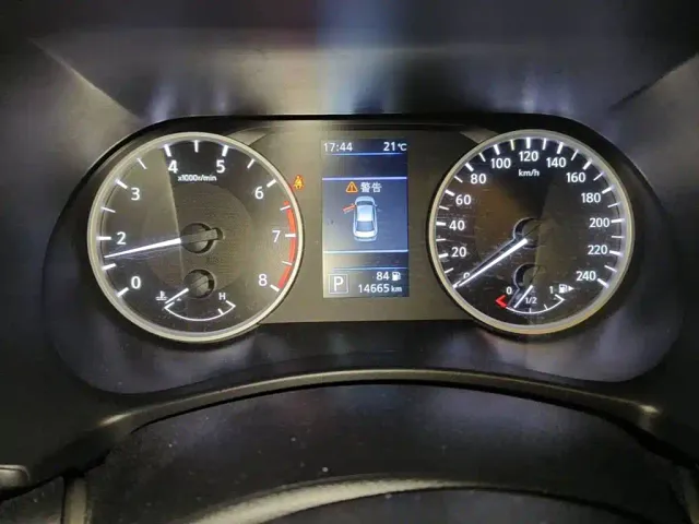 Nissan Sylphy — Фото автомобиля 4
