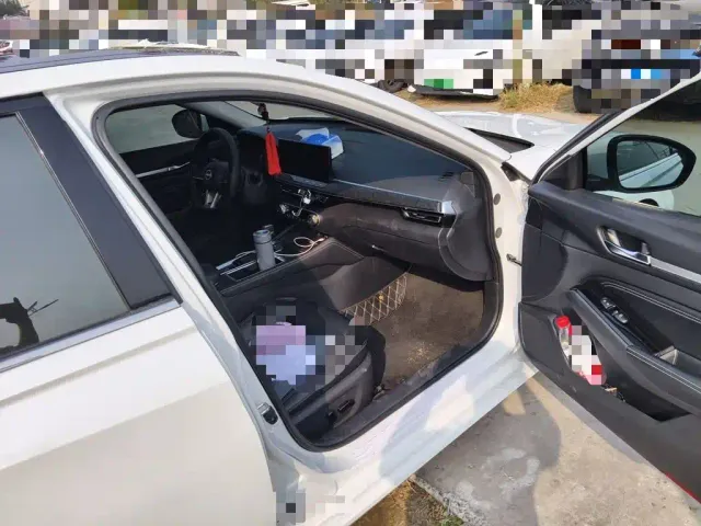 Nissan Teana — Фото автомобиля 19