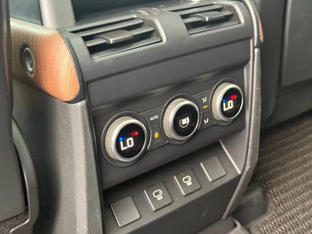 Land Rover Defender — Фото автомобиля 20