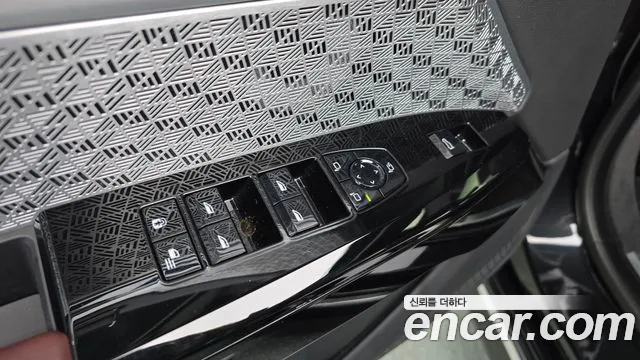 BMW i7 G70 — Фото автомобиля 30