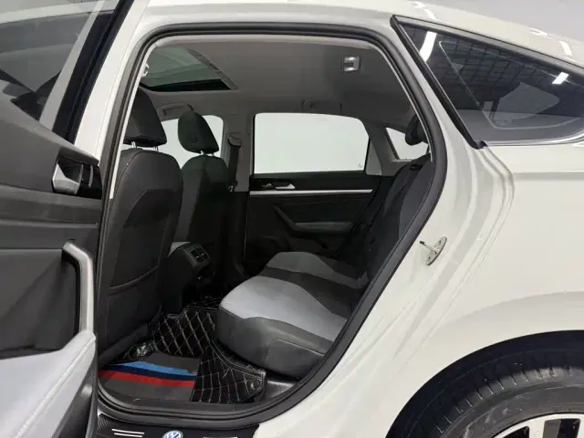 Volkswagen Lavida — Фото автомобиля 15