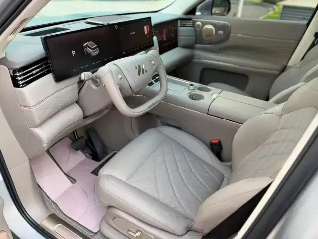 IM Motors LS9 — Фото автомобиля 6
