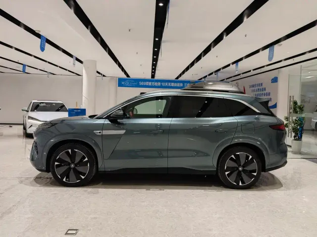 BYD Tang L — Фото автомобиля 3