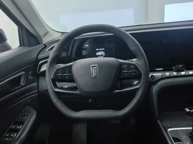 Bestune T55 — Фото автомобиля 15