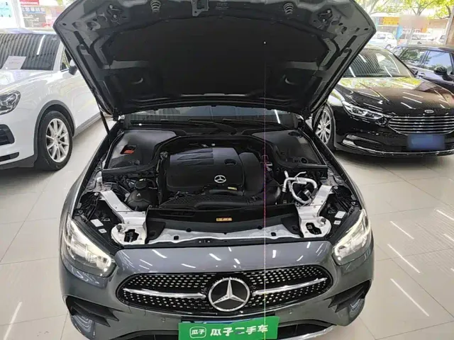 Mercedes-Benz E-Class — Фото автомобиля 19