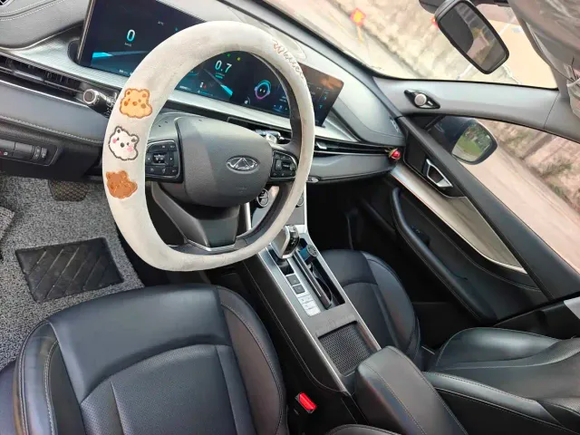 Chery Tiggo 8 — Фото автомобиля 11