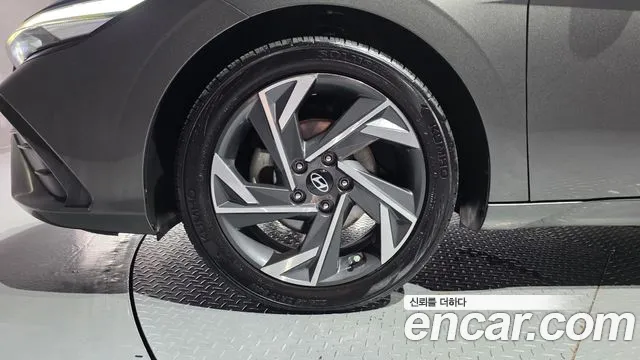 Hyundai Avante CN7 — Фото автомобиля 5