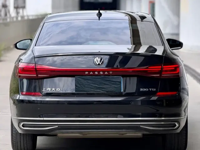 Volkswagen Passat — Фото автомобиля 5