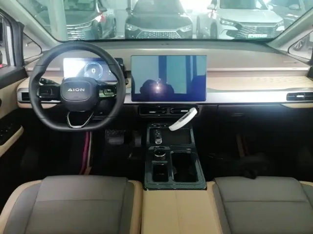 GAC Aion Y — Фото автомобиля 9