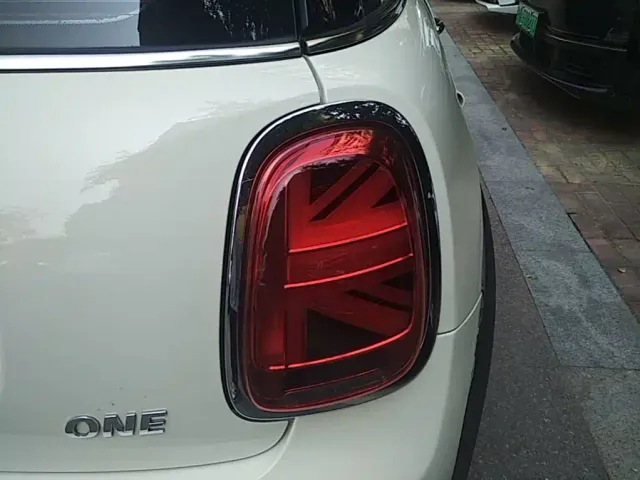 MINI Hatch — Фото автомобиля 7